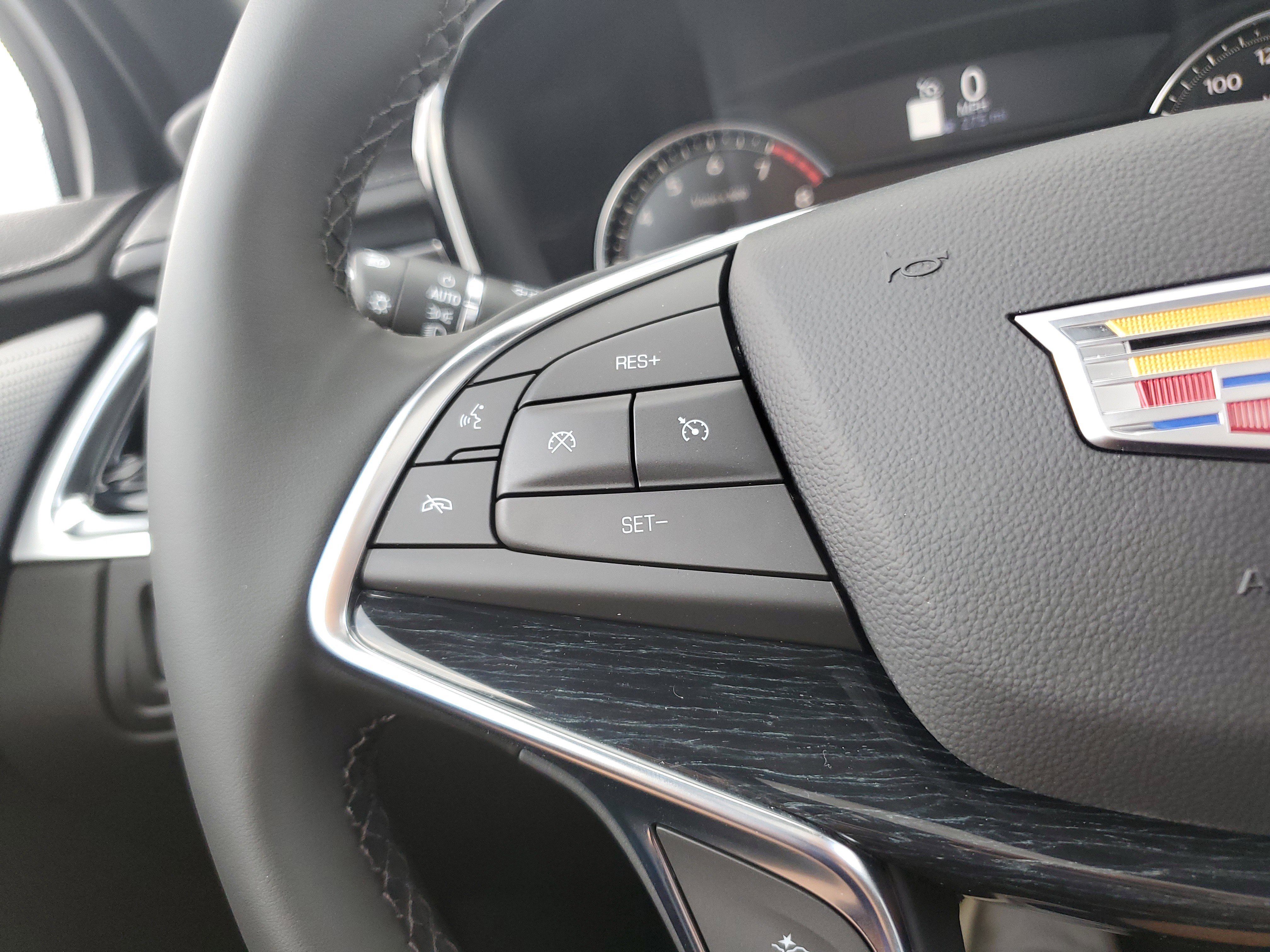New 2025 Cadillac XT5 Premium Luxury image 17