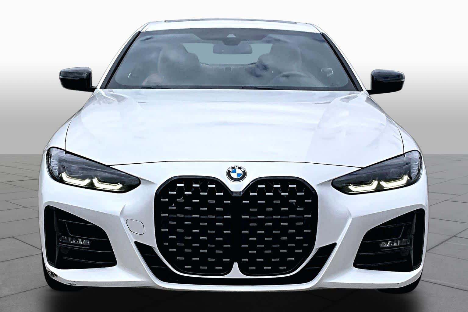 Used 2022 BMW 430i Coupe w/ M Sport Package RWD image 4