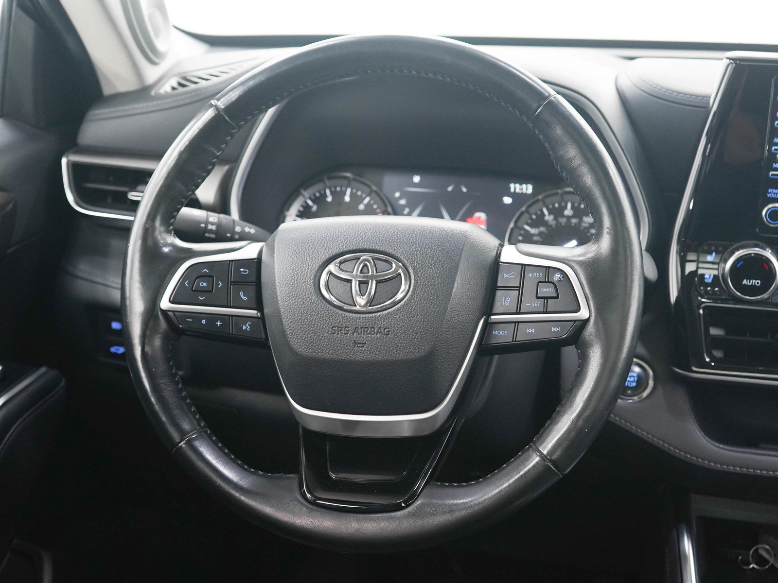 Used 2022 Toyota Highlander Limited AWD/4WD image 18