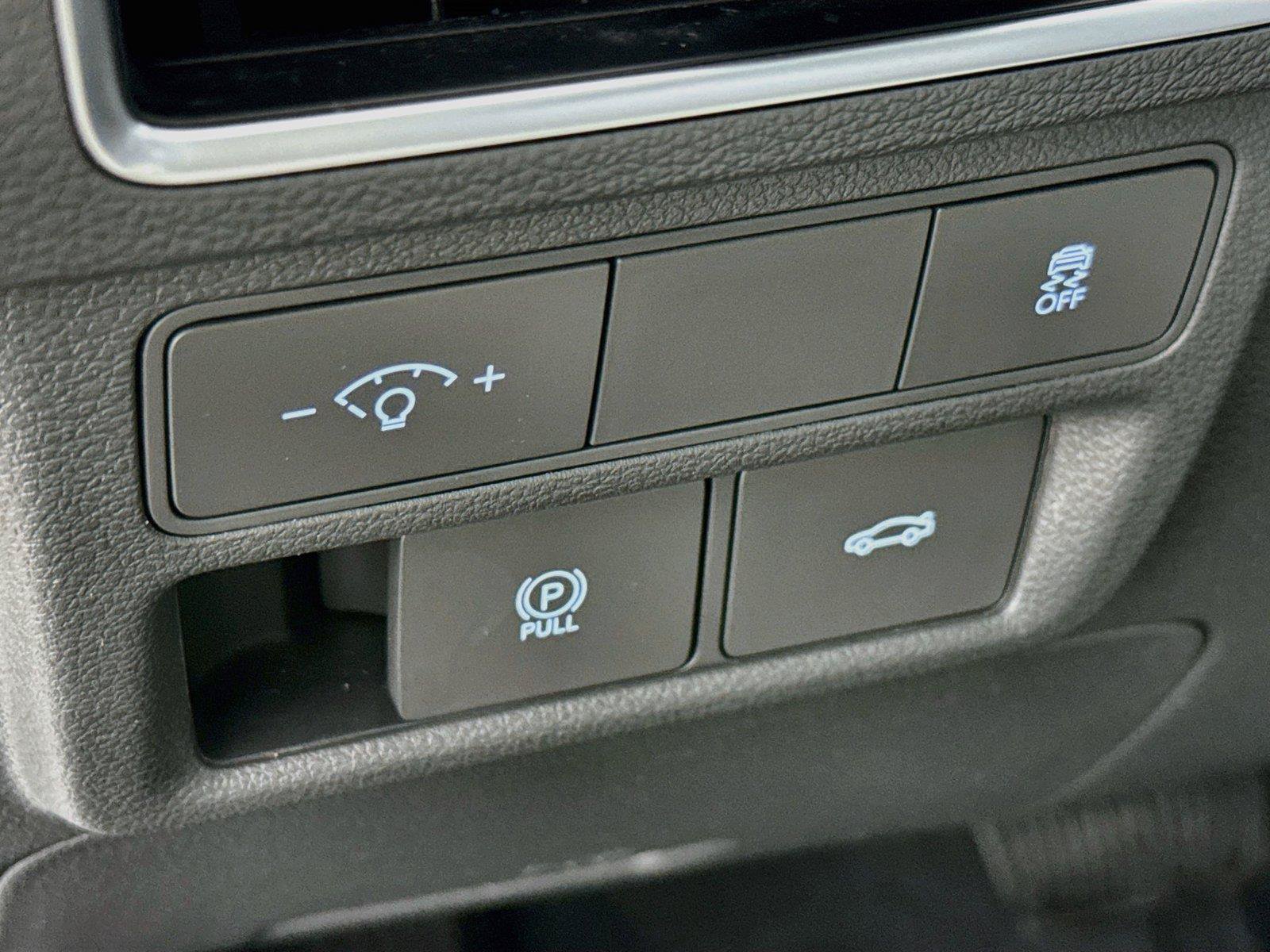 Used 2025 Hyundai Sonata SEL FWD image 14