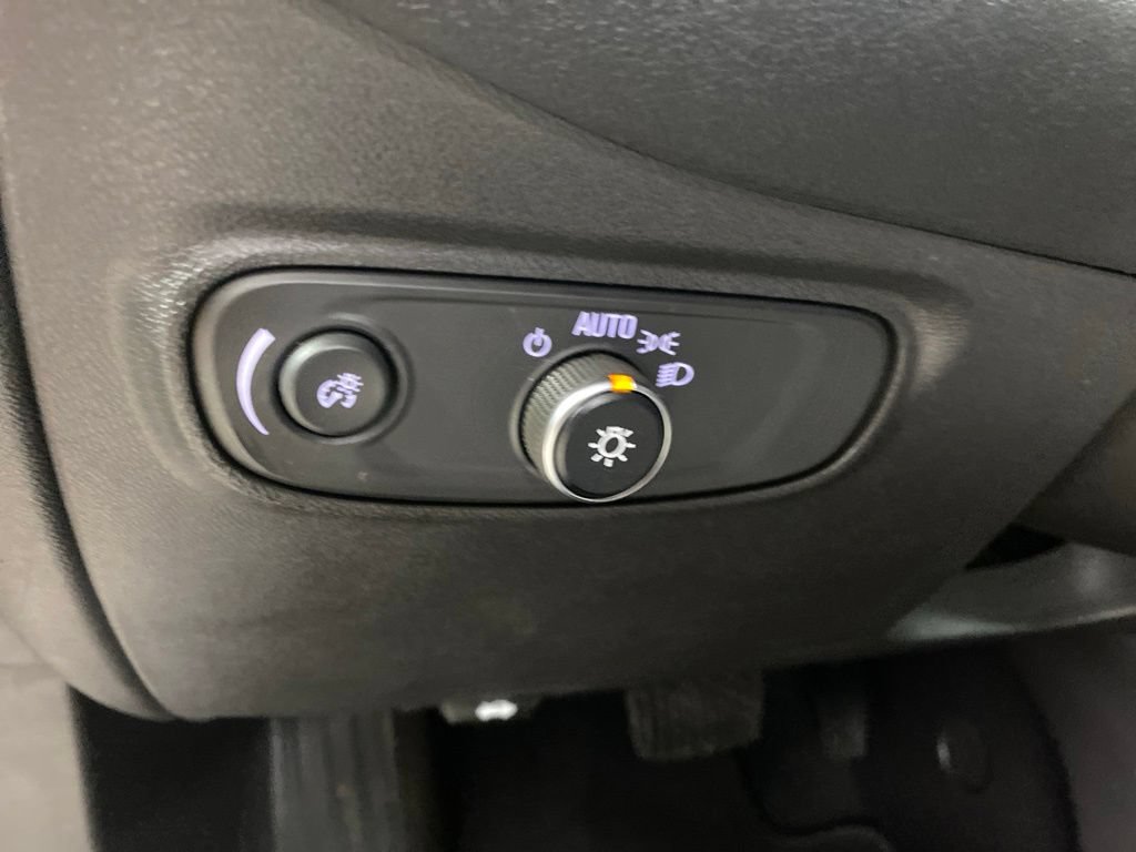 Used 2024 Chevrolet Equinox LS w/ LS Convenience Package AWD/4WD image 32