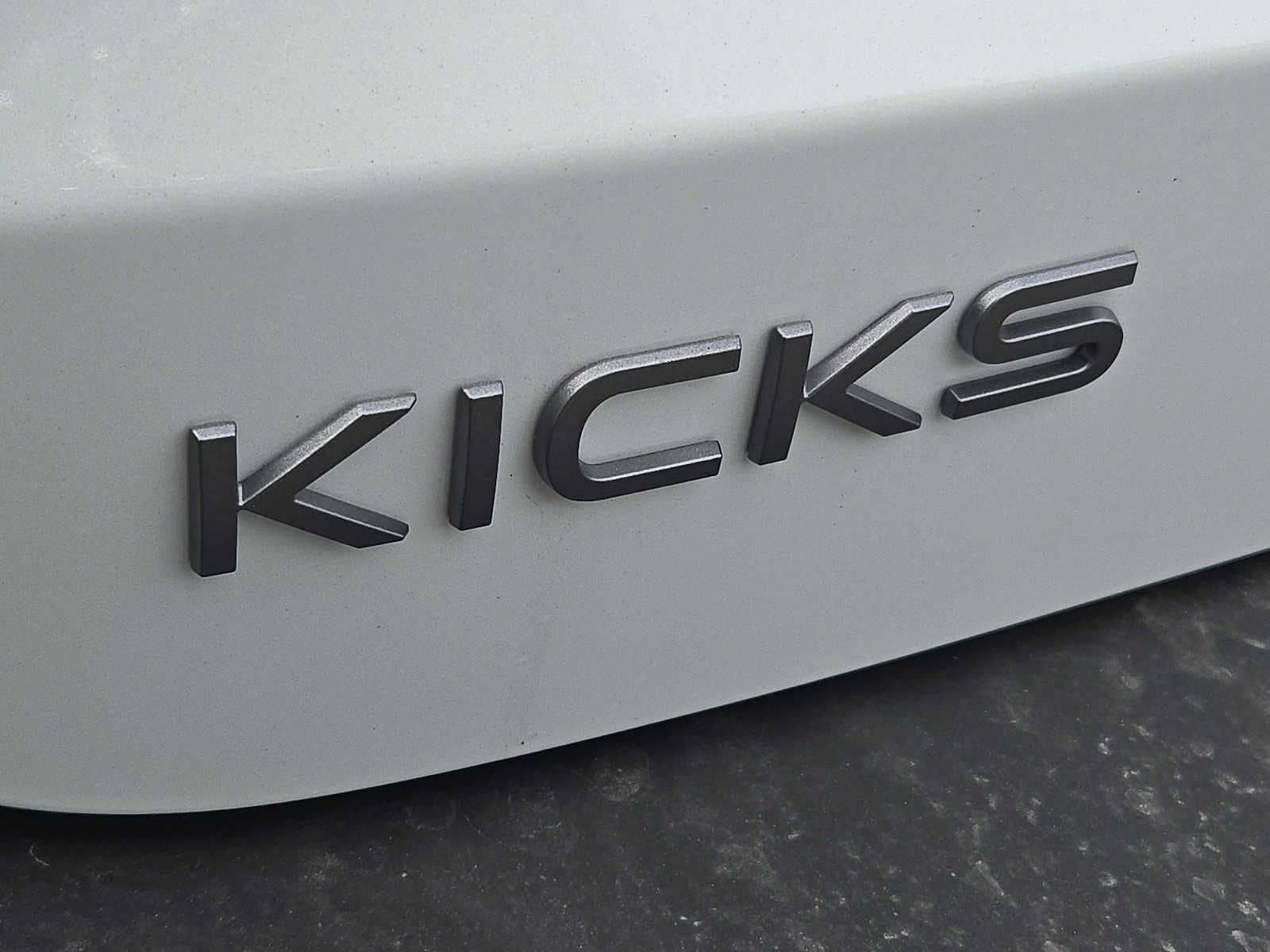 New 2027 Nissan Kicks SV AWD/4WD image 16