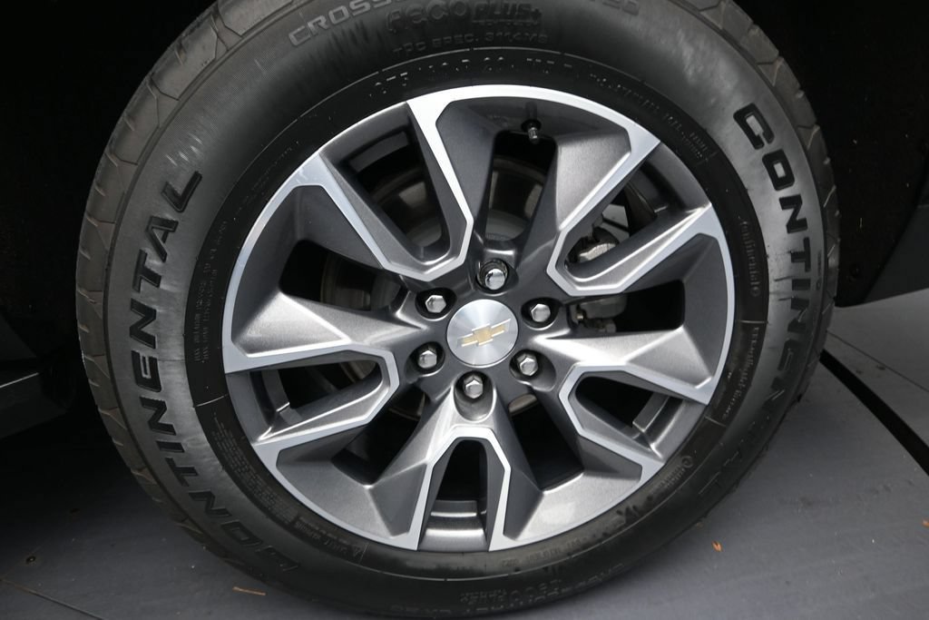 Used 2023 Chevrolet Suburban LT RWD image 10