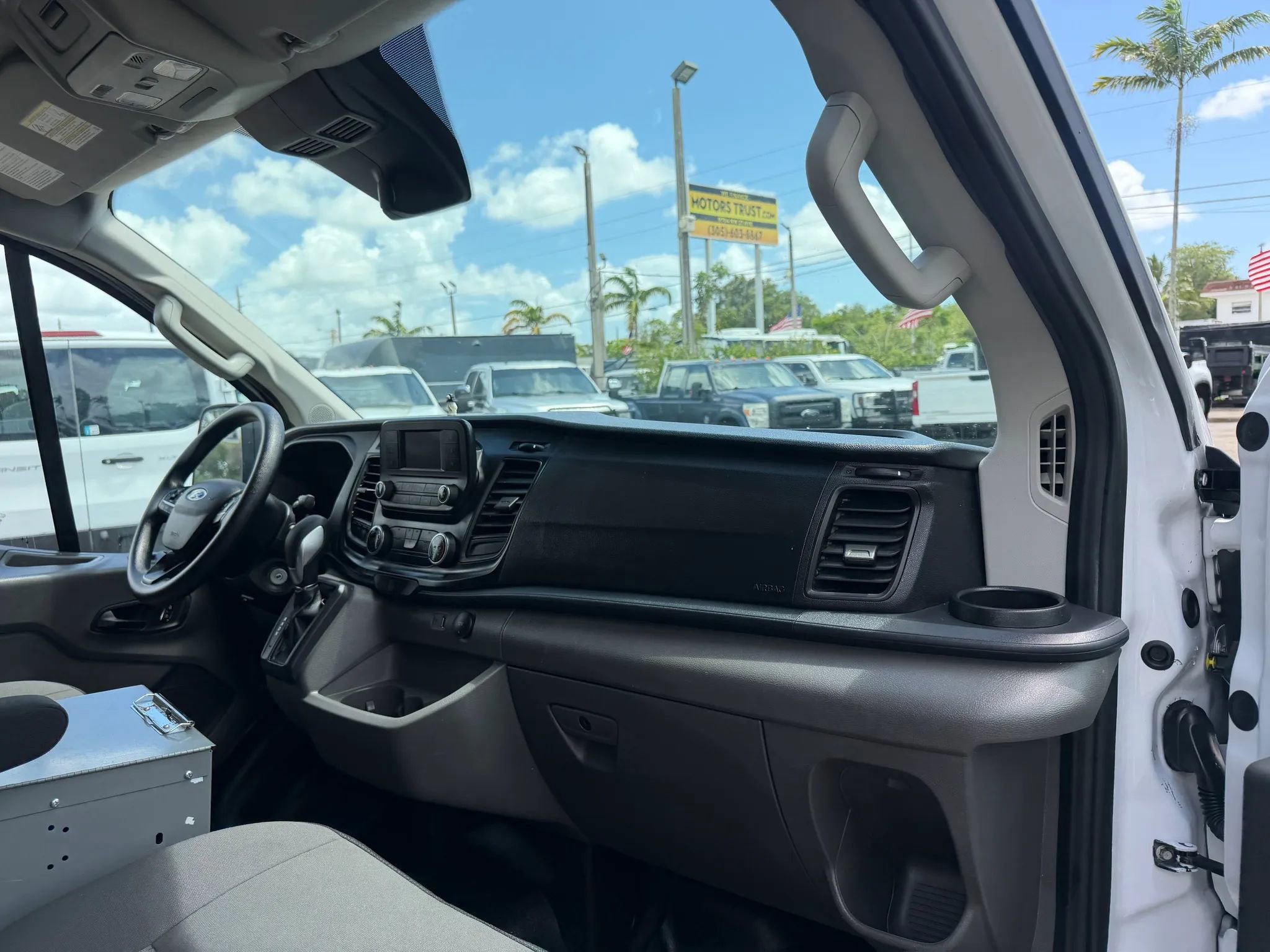 Used 2023 Ford Transit 250 Low Roof AWD w/ Fleet Fuel Economy Package image 18