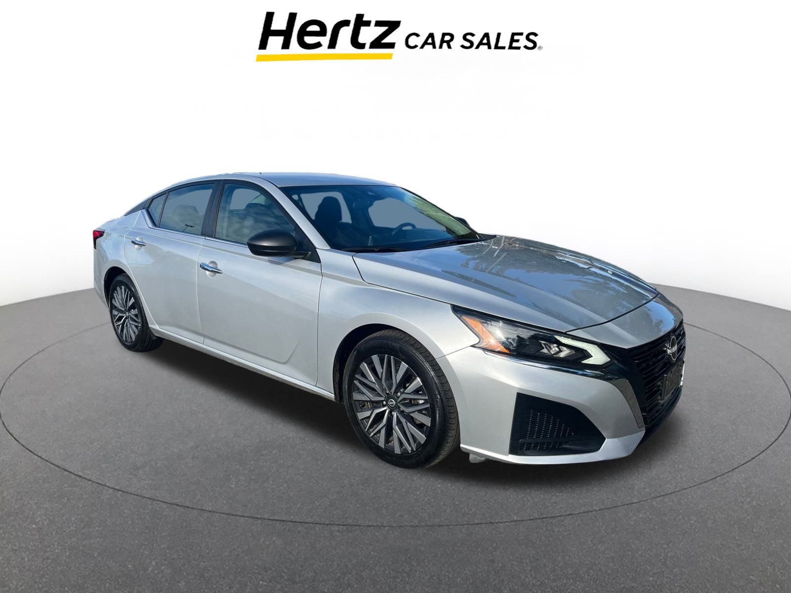 Used 2024 Nissan Altima 2.5 SV image 1