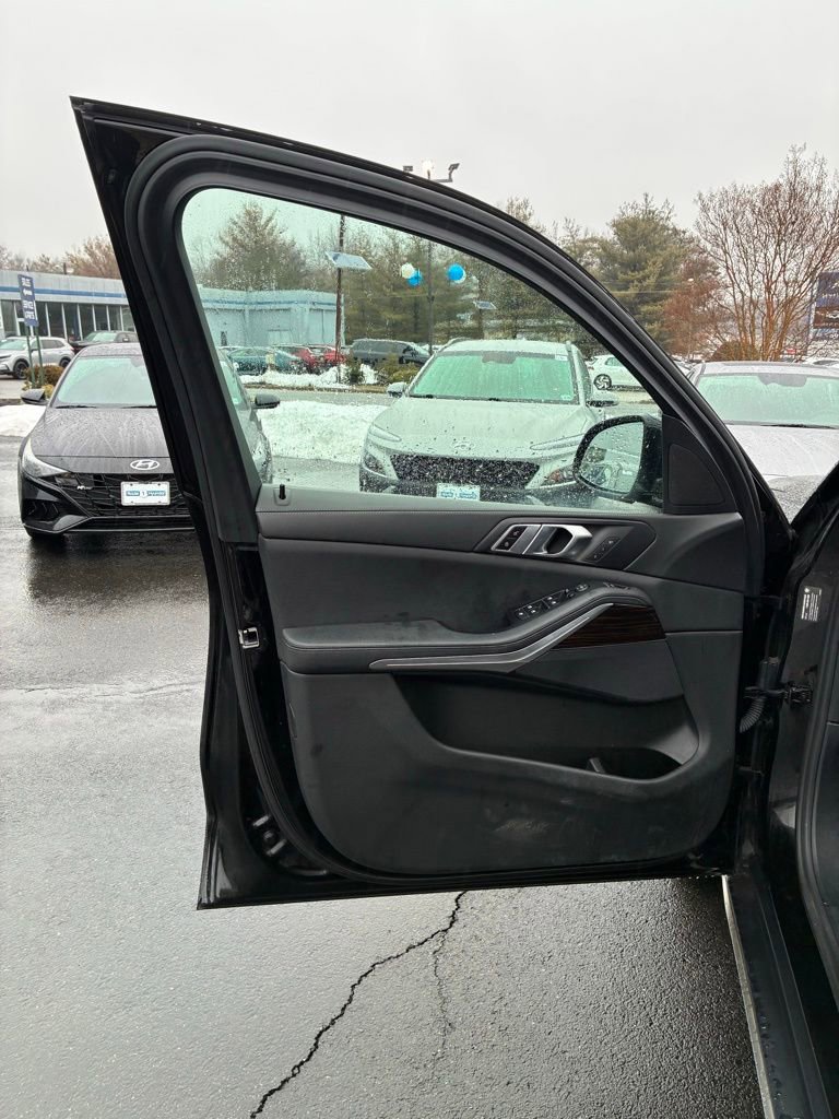 Used 2020 BMW X5 xDrive40i w/ Convenience Package image 48