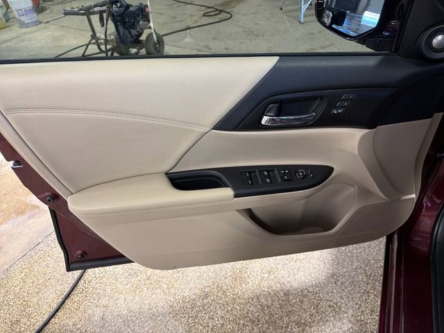 Used 2015 Honda Accord EX-L image 10