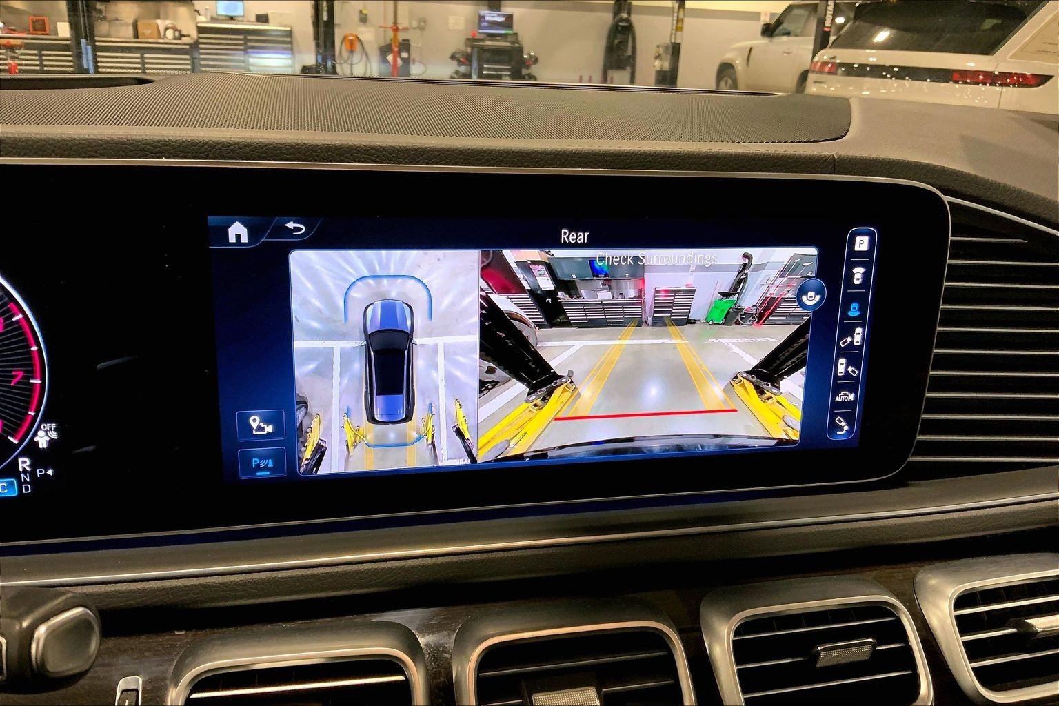 Used 2024 Mercedes-Benz GLS 450 4MATIC image 25