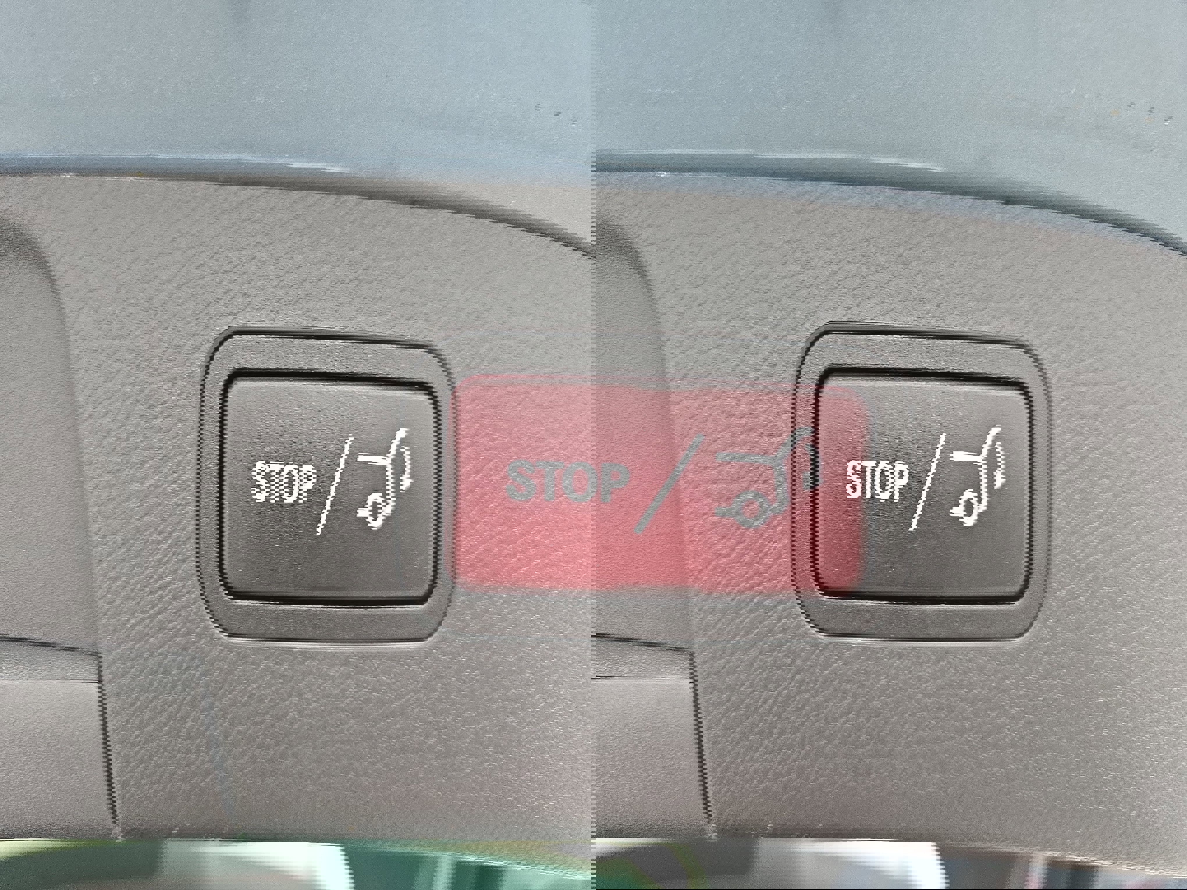 Used 2015 Mercedes-Benz GLA 250 4MATIC image 13