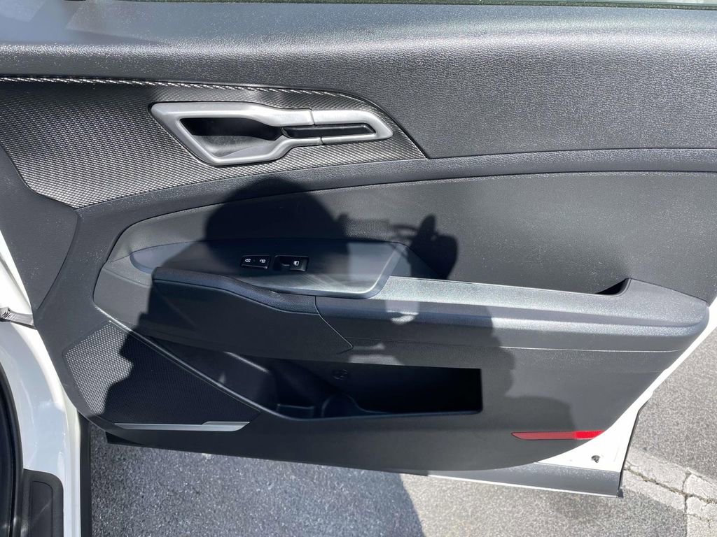 Used 2023 Kia Sportage LX image 44