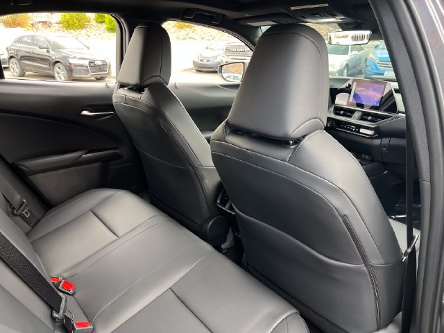 Used 2026 Lexus UX 300h FWD w/ Accessory Package (Z1) image 40