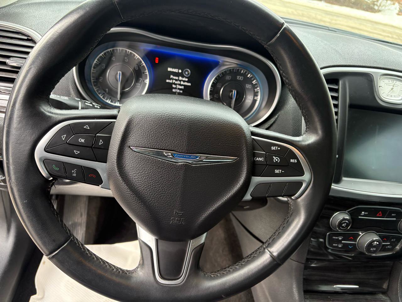 Used 2016 Chrysler 300 Limited w/ Driver Convenience Group image 30