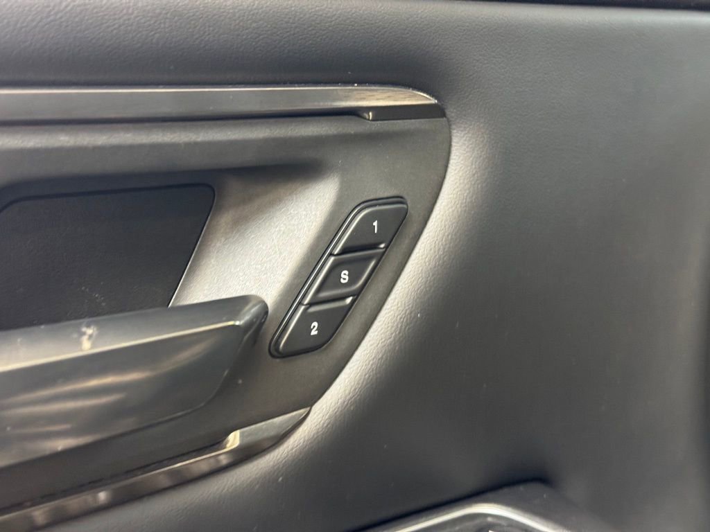 Used 2021 RAM 1500 Limited w/ Body Color Bumper Group image 10