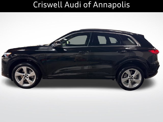 Certified 2025 Audi Q5 Premium AWD/4WD image 3