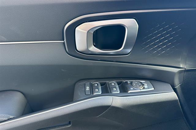 New 2026 Kia Sorento S w/ S Panoramic Sunroof Package AWD/4WD image 11