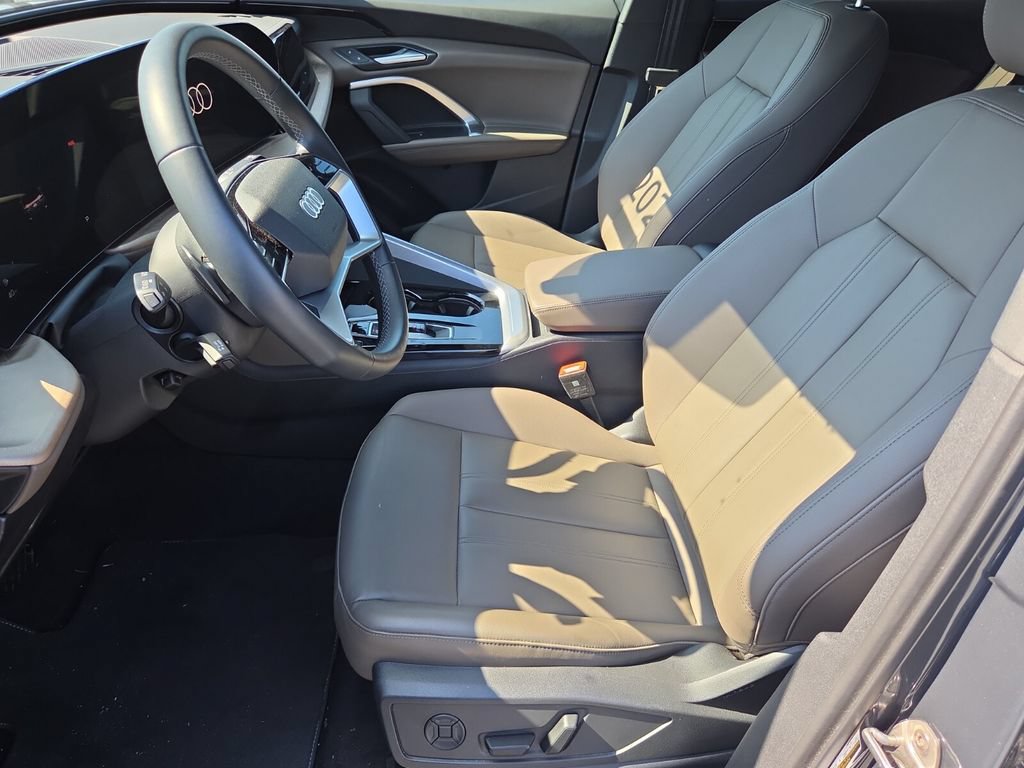 Certified 2025 Audi Q5 Premium w/ Convenience Package AWD/4WD image 10