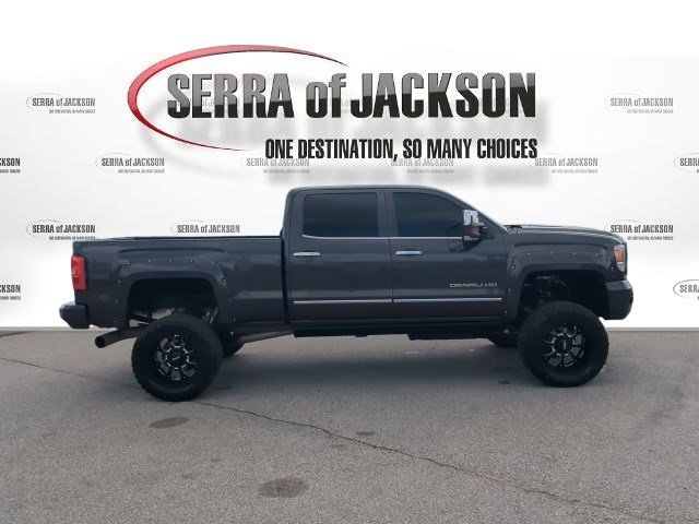 Used 2015 GMC Sierra 2500 Denali w/ Duramax Plus Package image 9