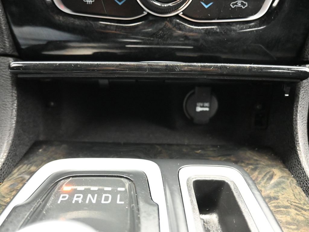 Used 2018 Chrysler 300 Limited image 20