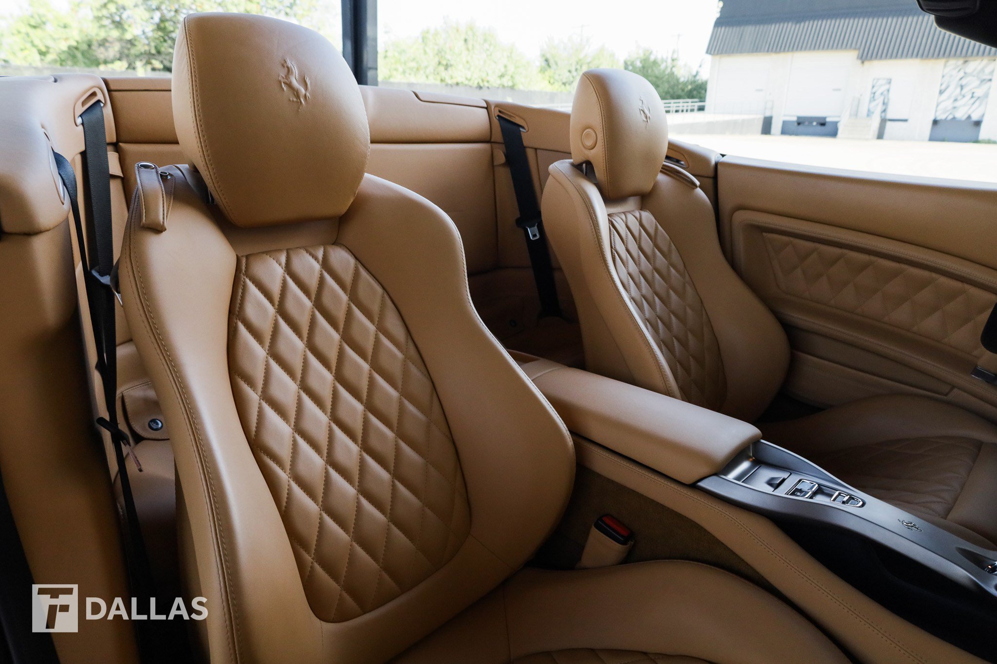 Used 2010 Ferrari California RWD image 41