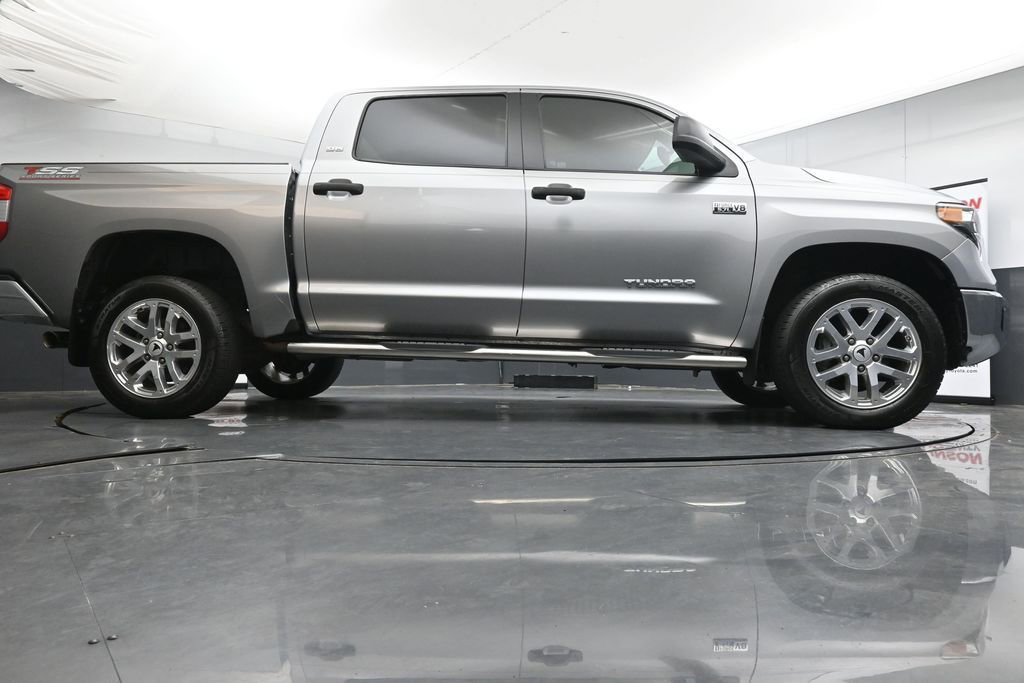 Used 2021 Toyota Tundra SR5 w/ SR5 Upgrade Package AWD/4WD image 42