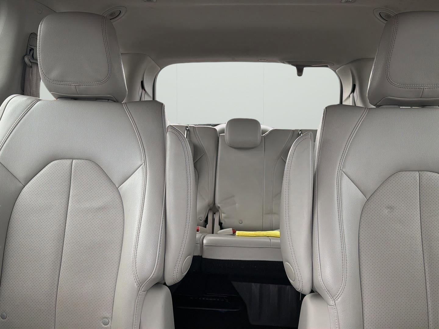 Used 2021 Chrysler Pacifica Touring-L FWD image 30