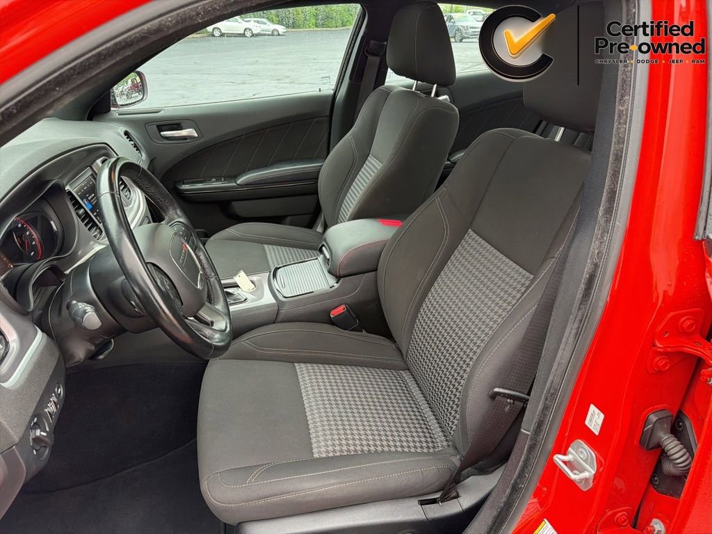 Certified 2022 Dodge Charger SXT w/ Blacktop Package RWD image 39