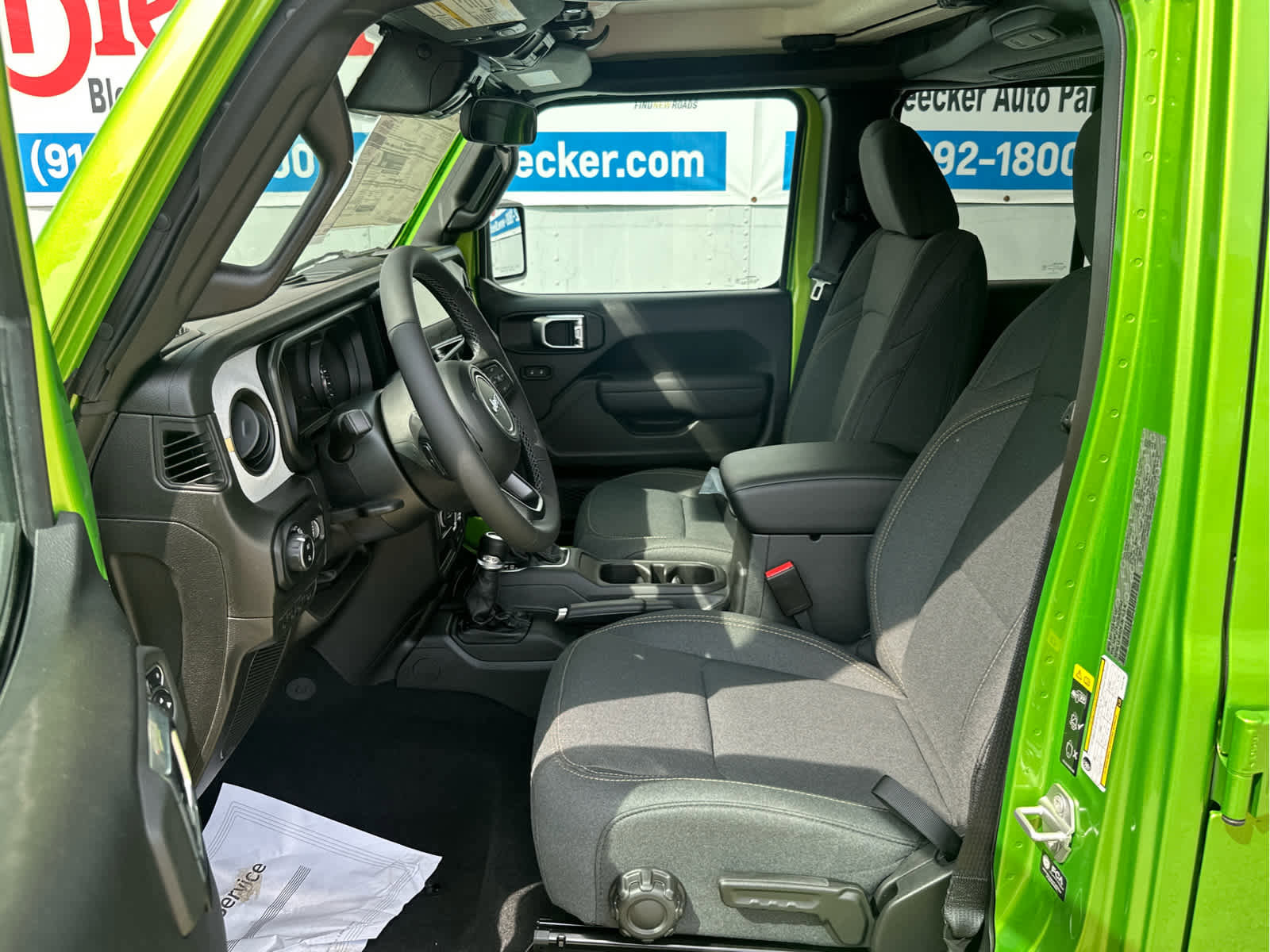 New 2025 Jeep Gladiator Sport image 31