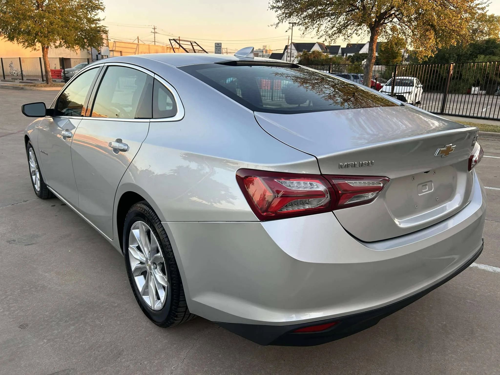 Used 2019 Chevrolet Malibu LT image 7