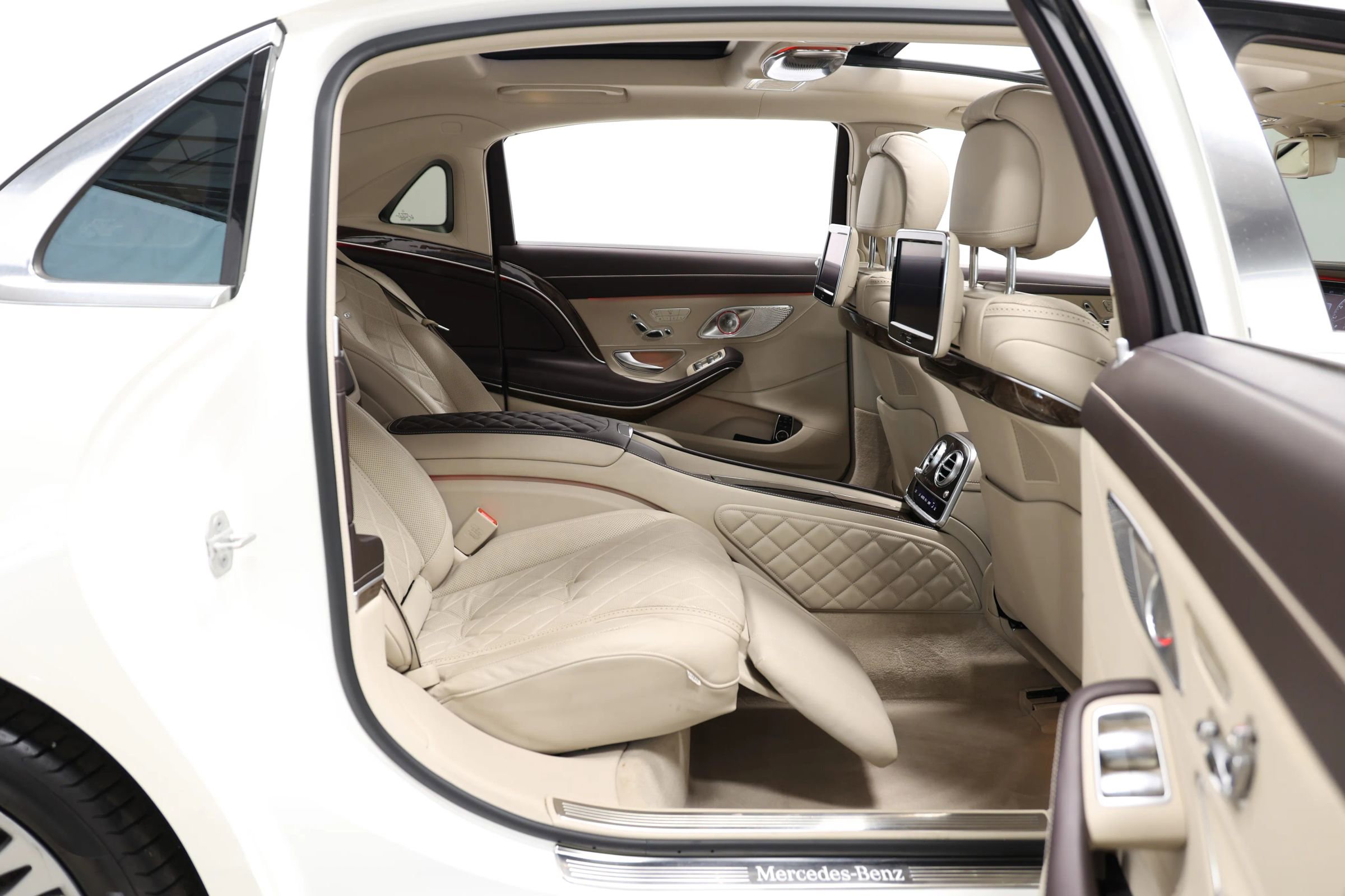 Used 2016 Mercedes-Benz Maybach S 600 image 95