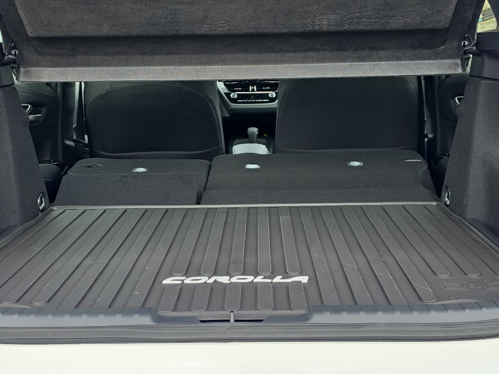 New 2027 Toyota Corolla SE w/ SE Premium Package FWD image 10