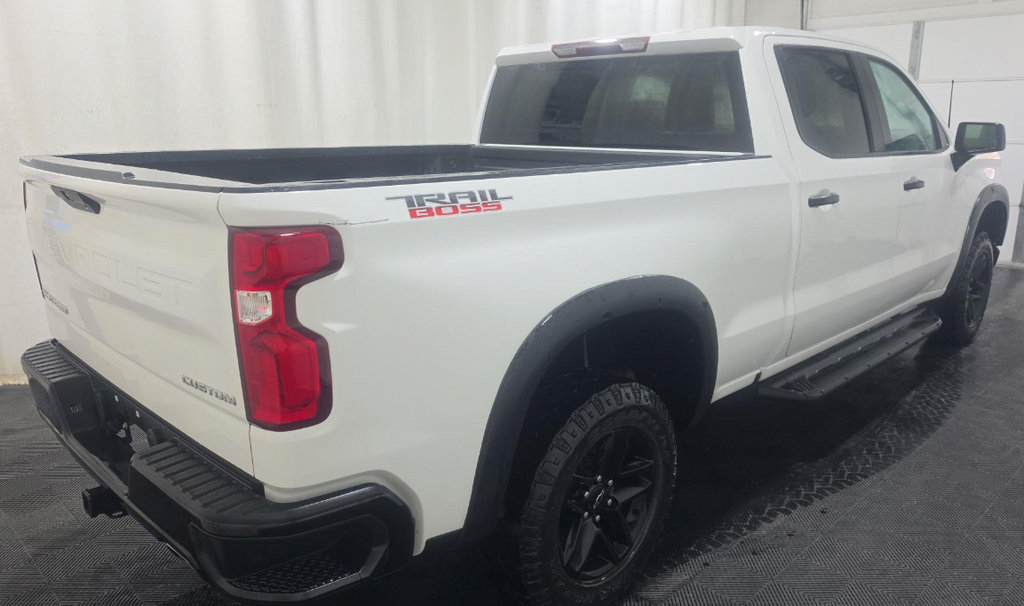 Used 2020 Chevrolet Silverado 1500 Custom Trail Boss w/ Custom Convenience Package AWD/4WD image 4