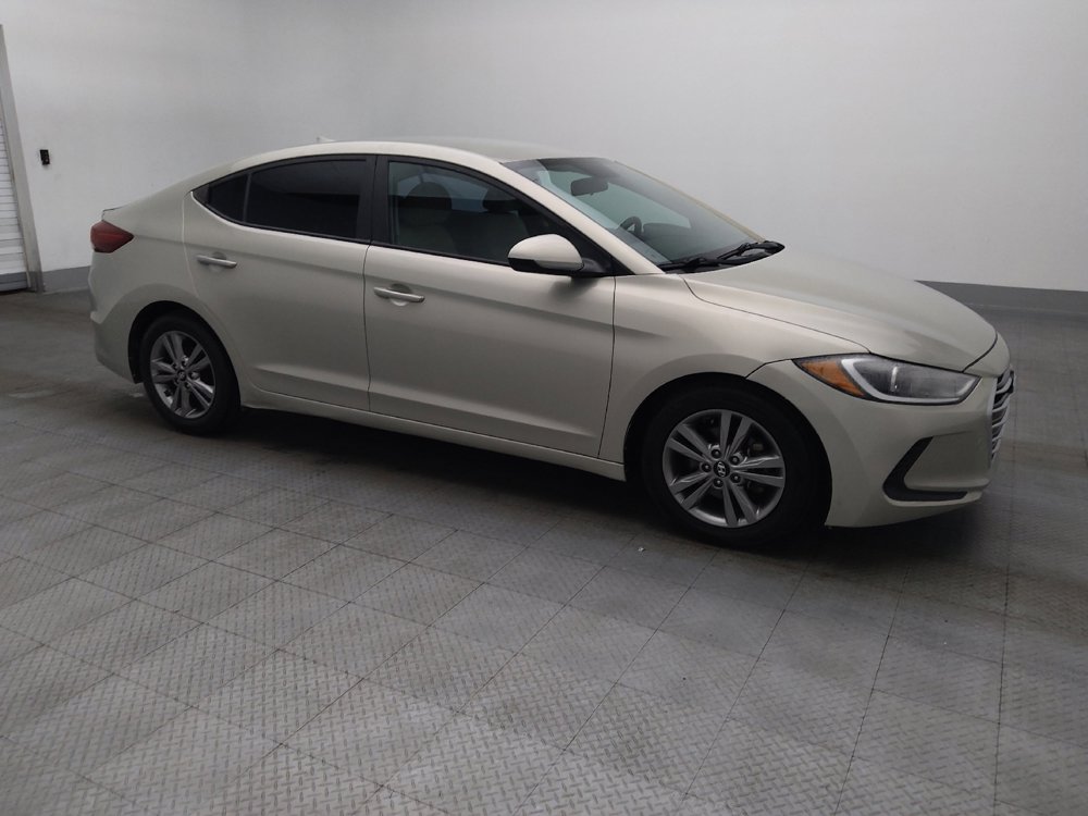 Used 2017 Hyundai Elantra SE image 11