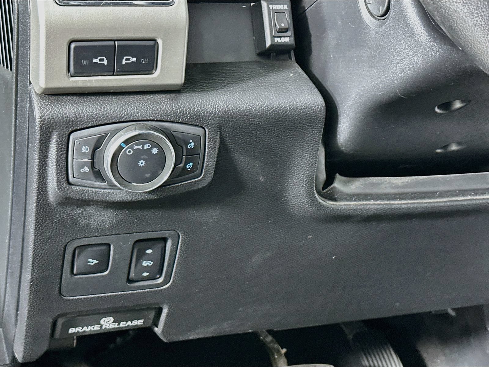 Used 2020 Ford F250 Lariat w/ Lariat Ultimate Package AWD/4WD image 11