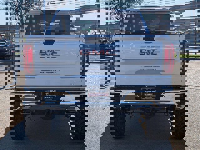 Used 2025 GMC Sierra 1500 SLT image 5