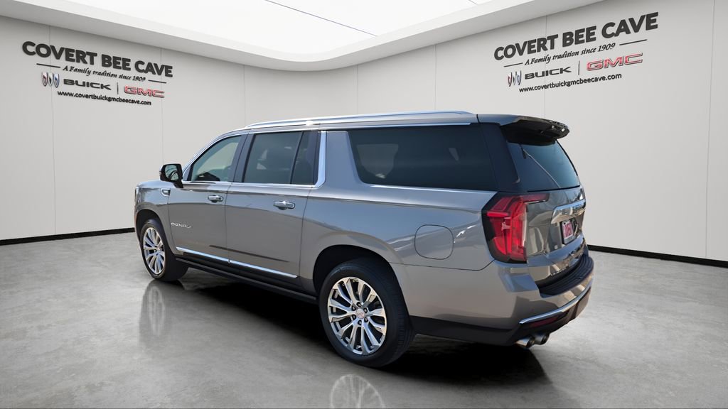 Used 2022 GMC Yukon XL Denali w/ Denali Premium Package image 7