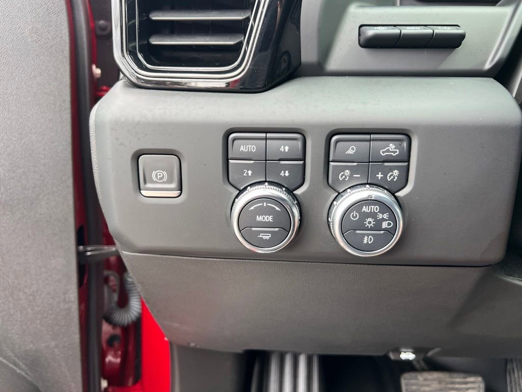 Used 2022 GMC Sierra 1500 AT4 w/ AT4 Premium Package AWD/4WD image 17
