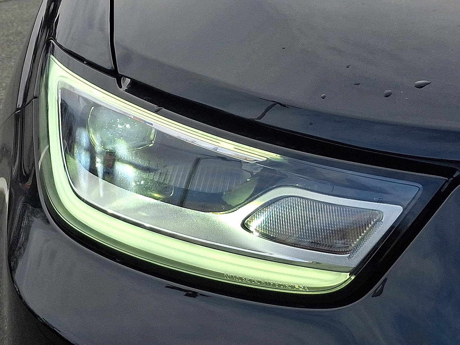 New 2026 Chrysler Pacifica Limited w/ S Appearance Package AWD/4WD image 6