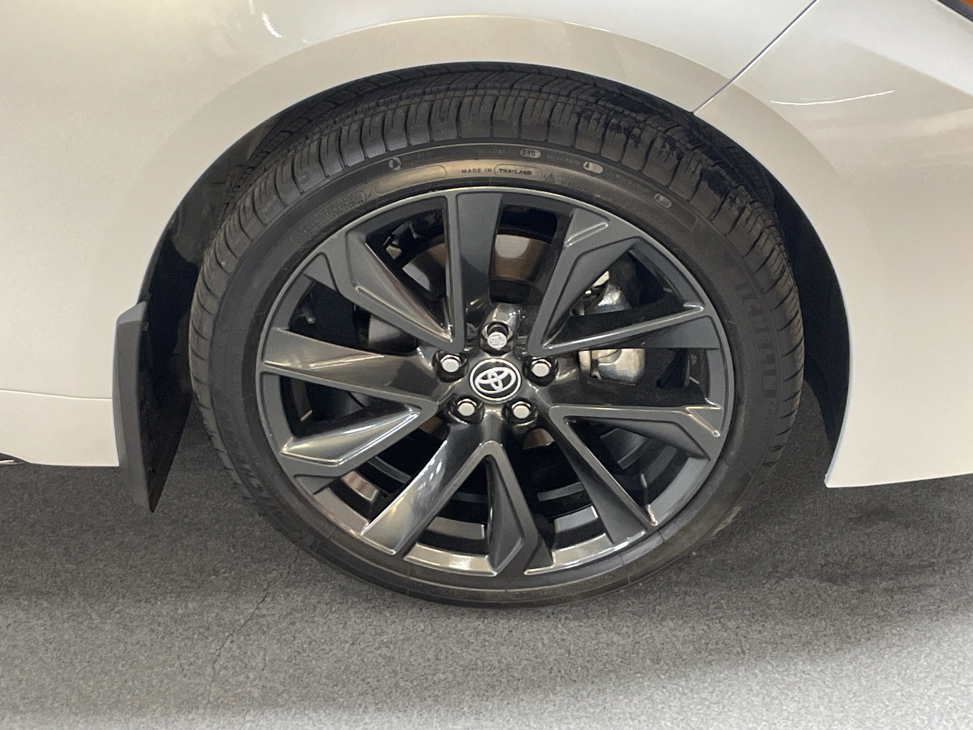 Used 2025 Toyota Corolla SE image 6