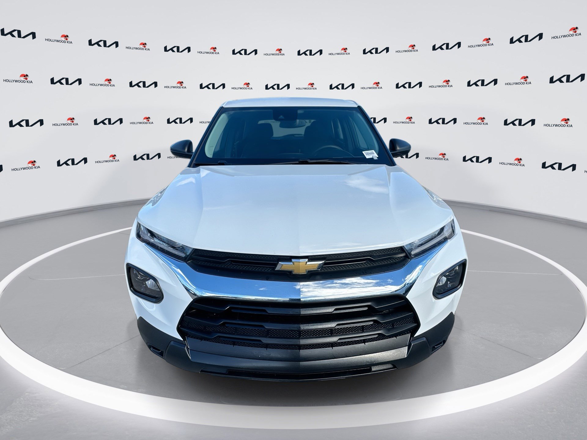Used 2023 Chevrolet TrailBlazer LS image 3