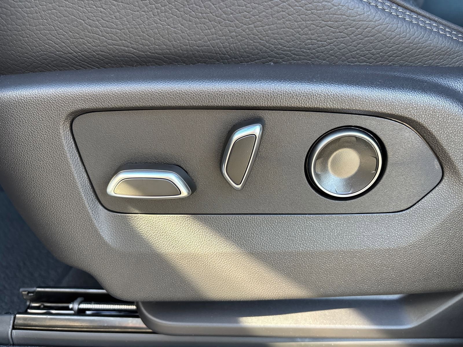 New 2026 GMC Yukon Denali w/ Denali Reserve Package image 24