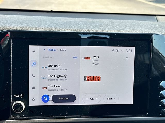 Certified 2025 Toyota Camry LE image 9