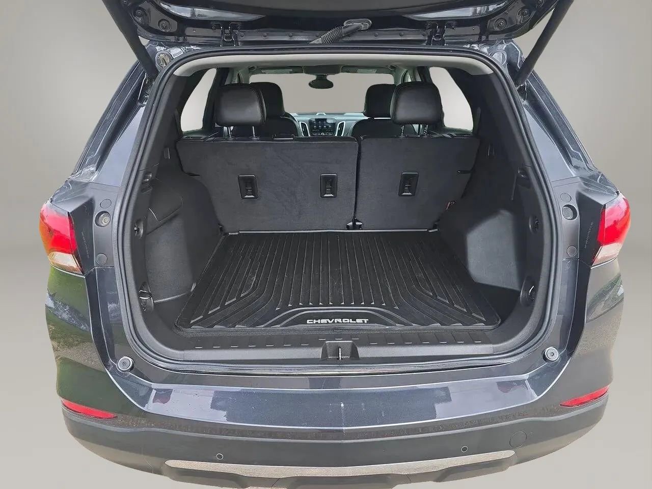 Used 2022 Chevrolet Equinox Premier AWD/4WD image 24