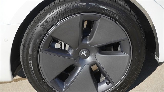 Used 2022 Tesla Model 3 Long Range image 11