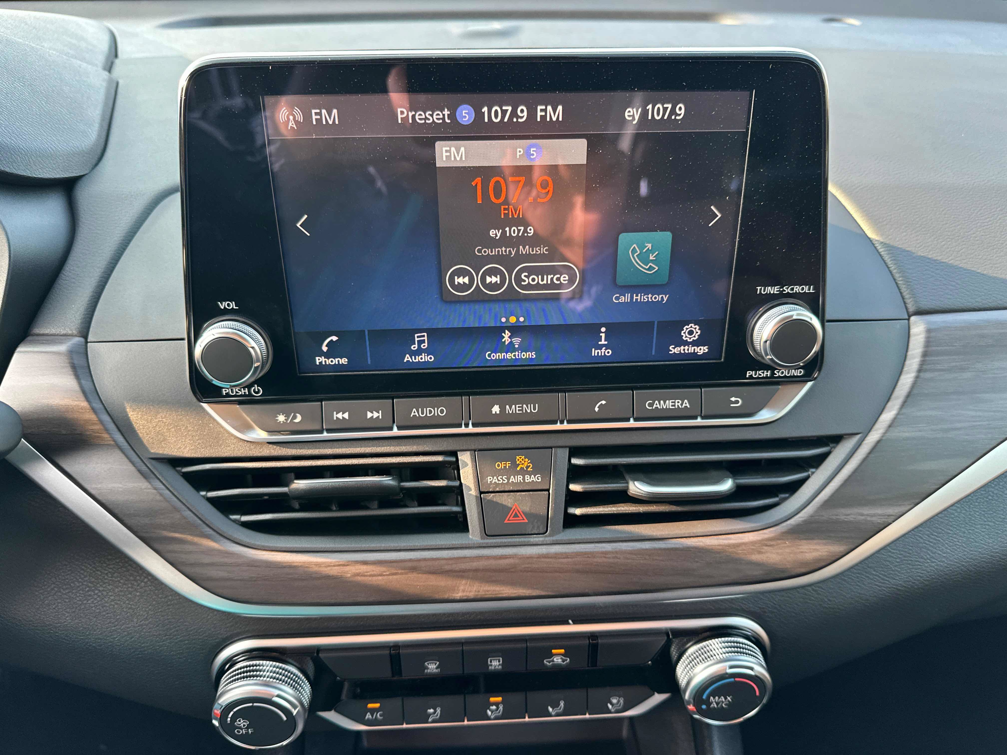 New 2026 Nissan Altima 2.5 SV FWD image 31