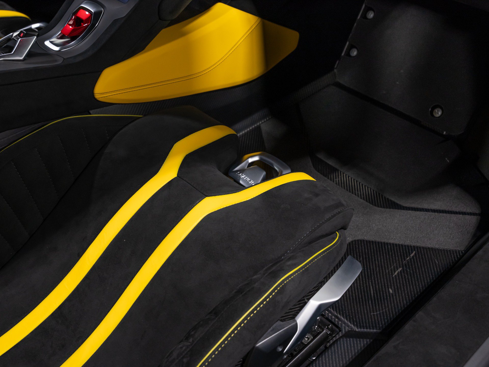 Used 2022 Lamborghini Huracan STO RWD image 70