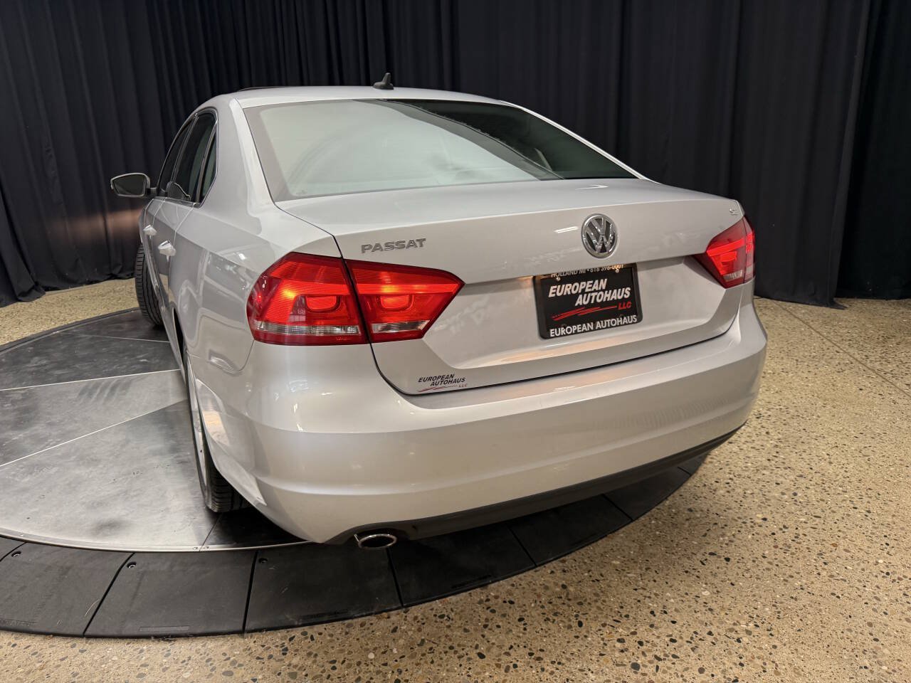 Used 2013 Volkswagen Passat 2.5 SE FWD image 7