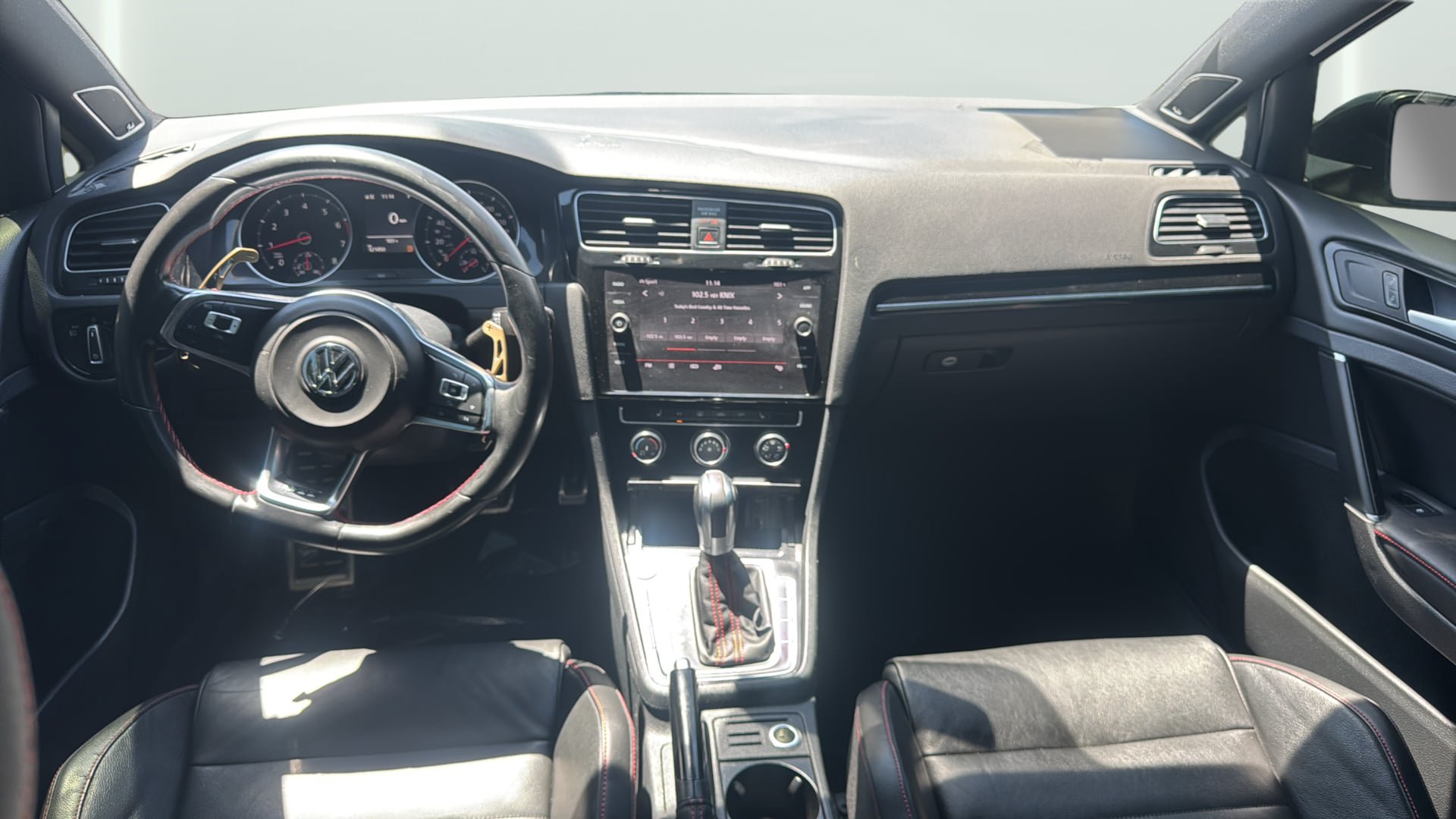 Used 2016 Volkswagen GTI SE w/ Lighting Package (SEL) FWD image 30