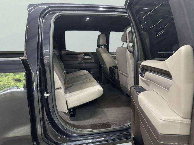 Used 2024 Chevrolet Silverado 1500 LT AWD/4WD image 39