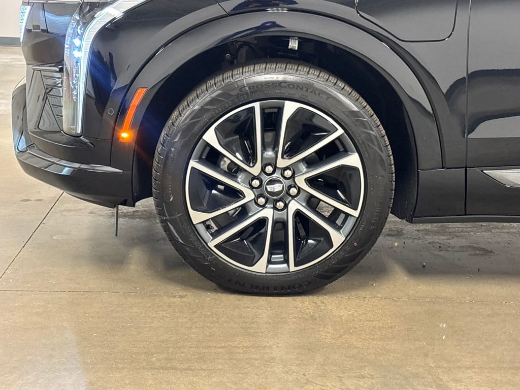 New 2026 Cadillac Optiq Sport 1 image 10