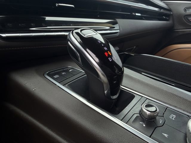 Used 2022 Cadillac Escalade Premium Luxury w/ Performance Package AWD/4WD image 20